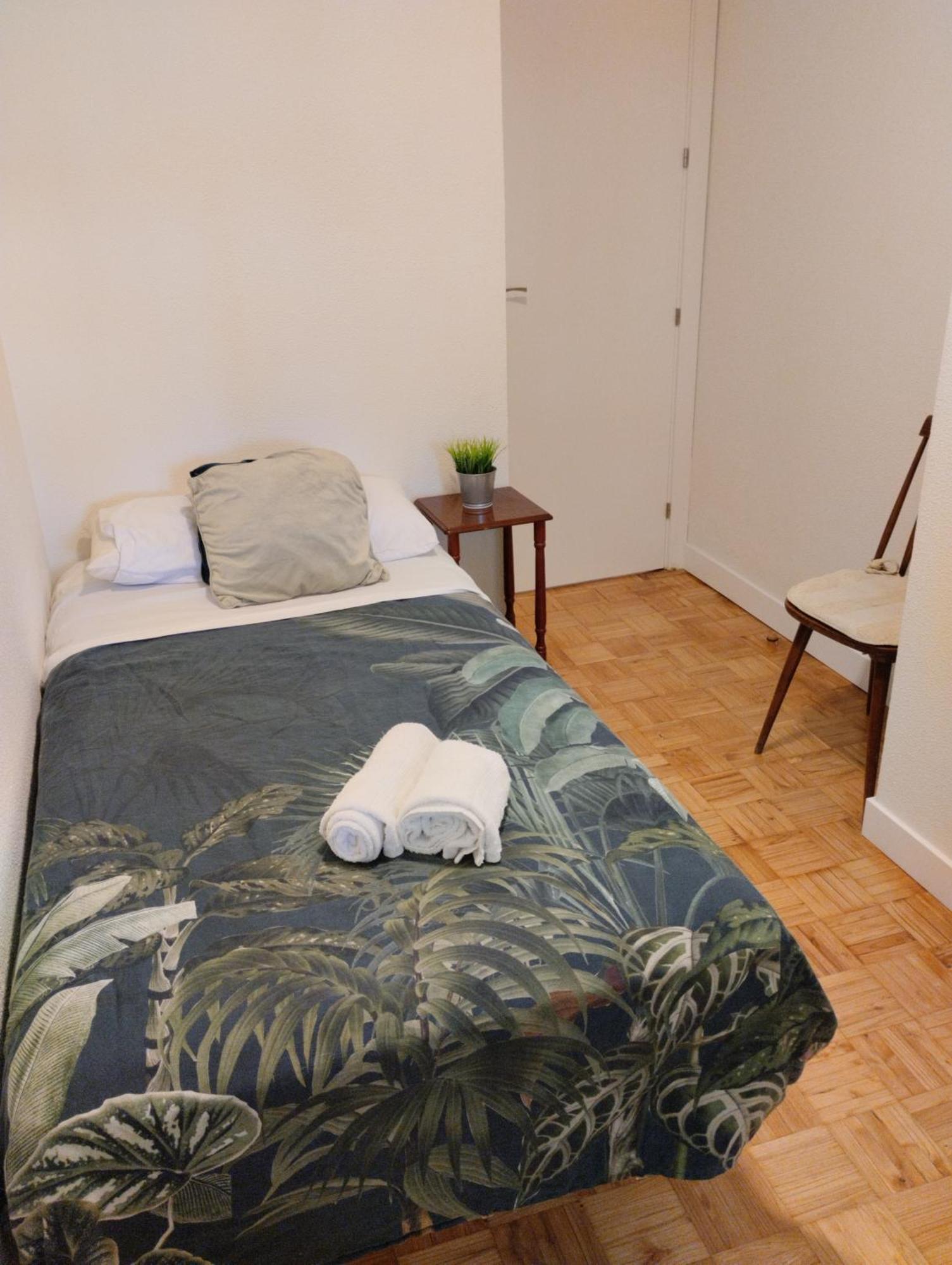 Habitacion Confort En Chamartin 马德里 外观 照片