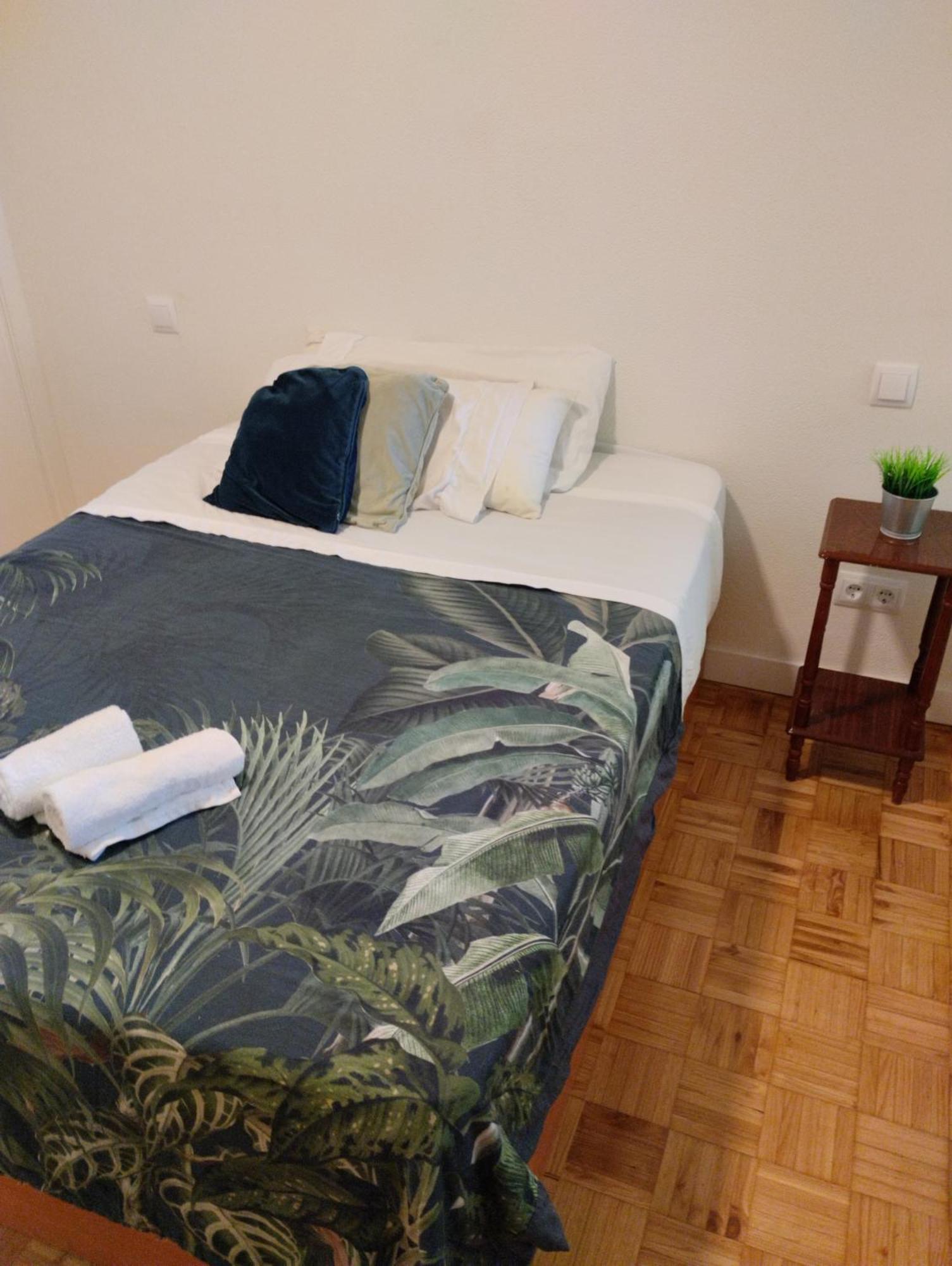 Habitacion Confort En Chamartin 马德里 外观 照片
