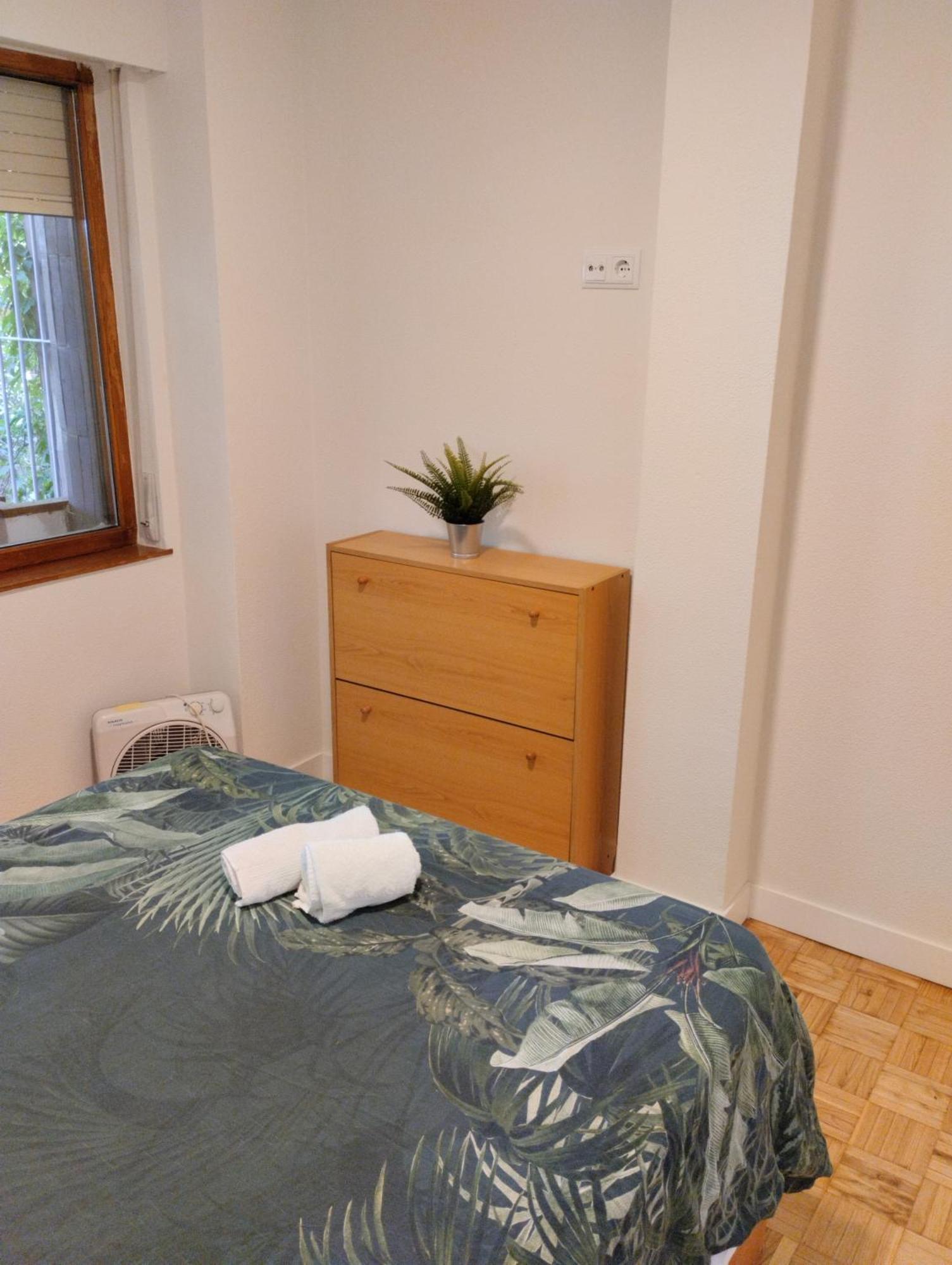 Habitacion Confort En Chamartin 马德里 外观 照片