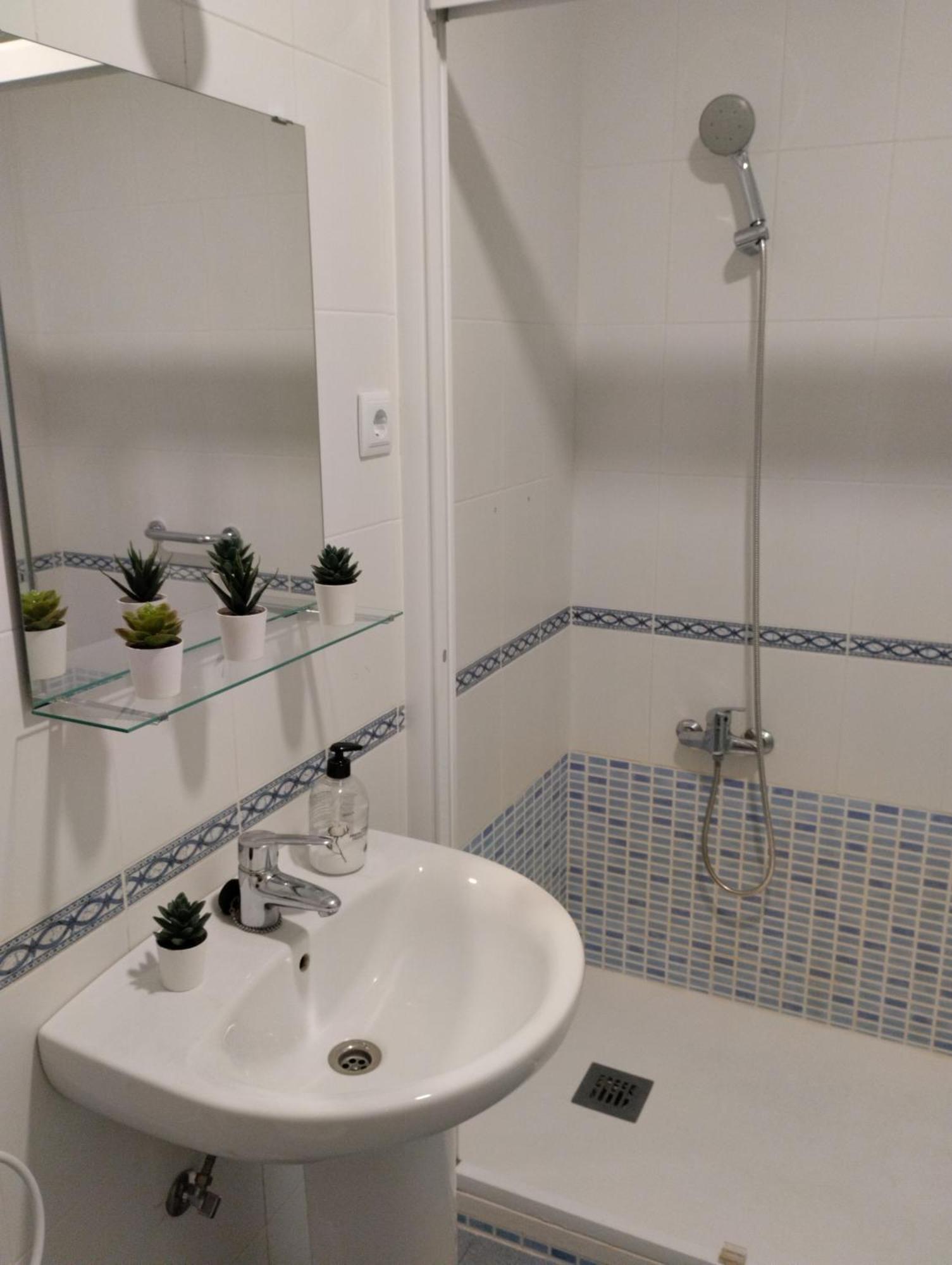 Habitacion Confort En Chamartin 马德里 外观 照片