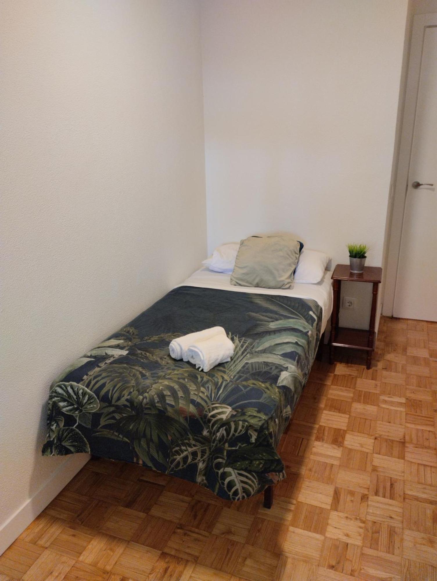 Habitacion Confort En Chamartin 马德里 外观 照片